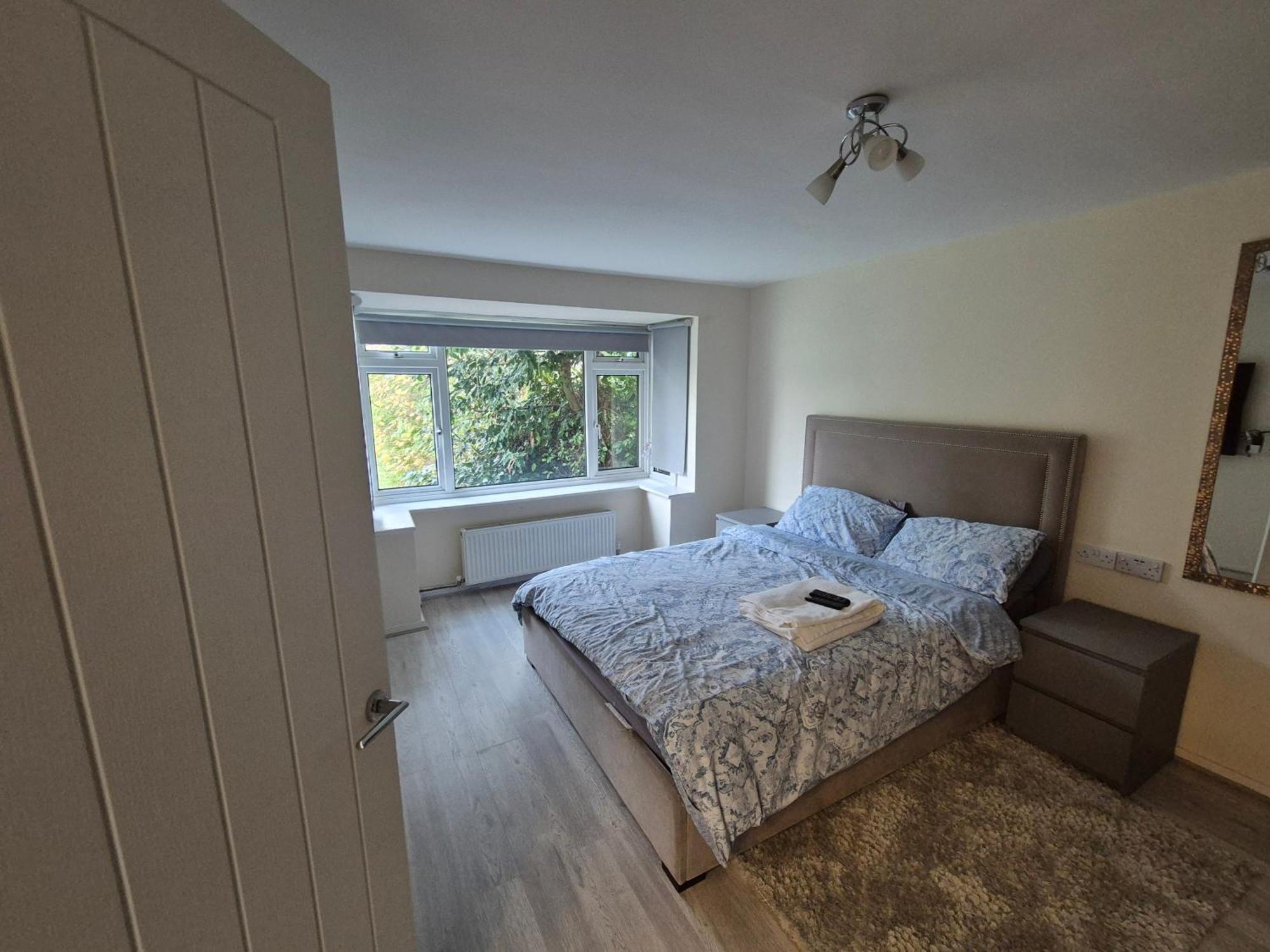 Lovely & Beautiful 2 Bed-Apartment In Borehamwood Eksteriør billede
