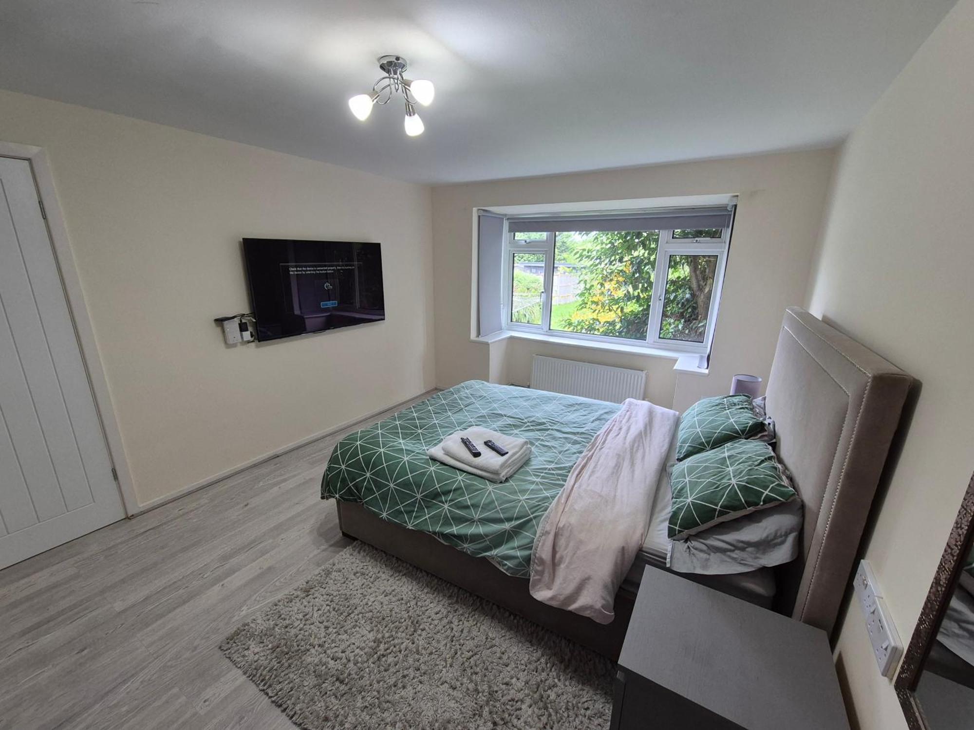 Lovely & Beautiful 2 Bed-Apartment In Borehamwood Eksteriør billede
